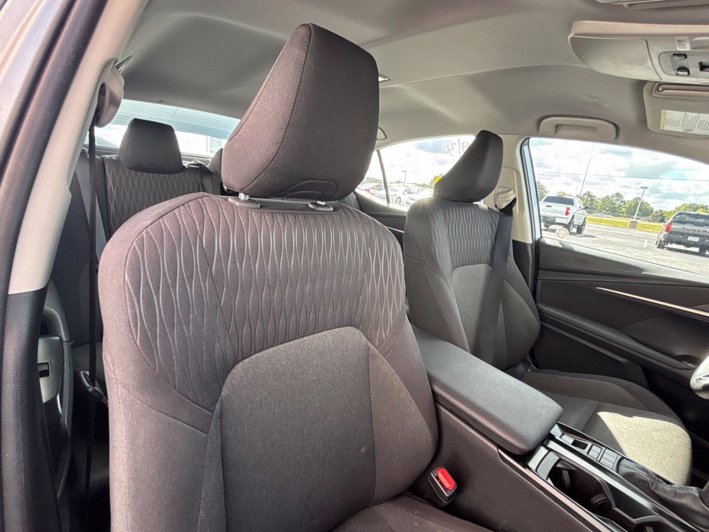 Used 2025 Toyota Camry LE FWD image 17