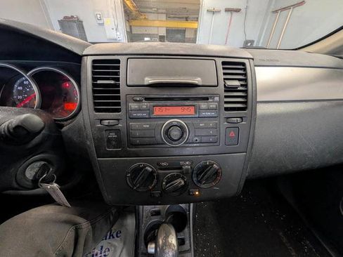 Used 2011 Nissan Versa 1.8 S FWD image 36