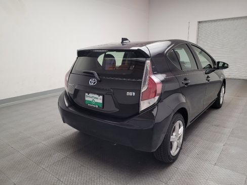 Used 2015 Toyota Prius C One image 7