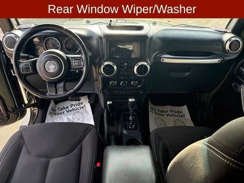 Used 2015 Jeep Wrangler Unlimited Sahara w/ Connectivity Group AWD/4WD image 20