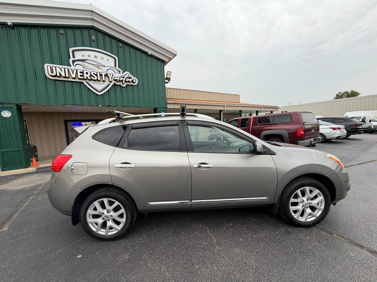 Used 2012 Nissan Rogue SL AWD/4WD image 2