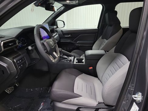 Certified 2025 Toyota Tacoma TRD Sport w/ Blackout Package (GST) image 11