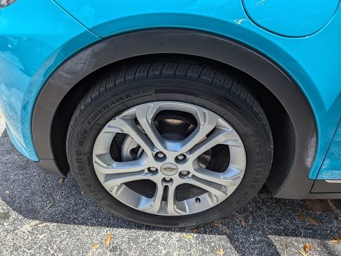 Used 2020 Chevrolet Bolt LT FWD image 8