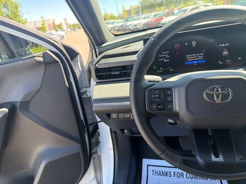 Used 2026 Toyota RAV4 SE w/ Convenience Package AWD/4WD image 26