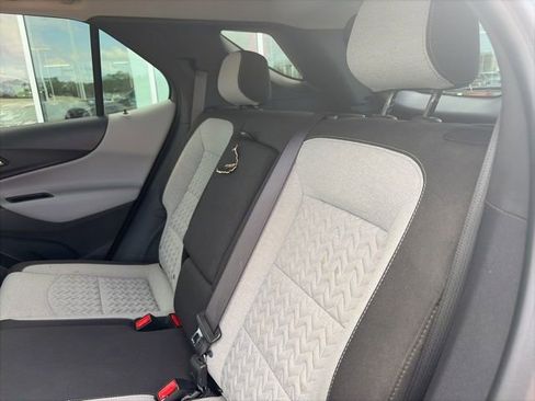 Used 2023 Chevrolet Equinox LT image 19