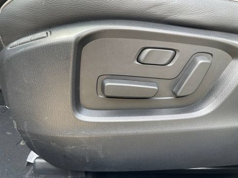 Used 2025 MAZDA CX-5 AWD 2.5 S w/ Preferred Package image 18