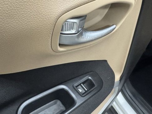 Used 2015 Jeep Renegade Sport w/ Power & Air Group image 25