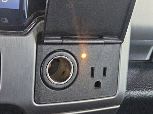 Used 2022 Ford F350 Platinum image 21