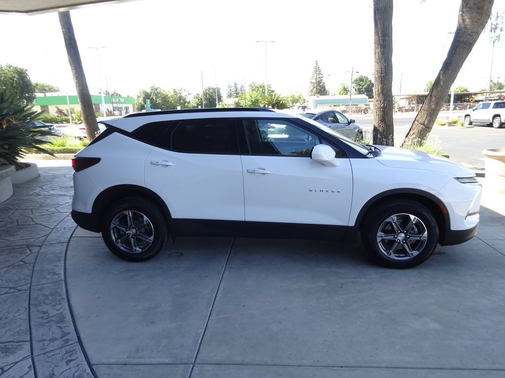 Certified 2023 Chevrolet Blazer LT w/ Convenience Package FWD image 8