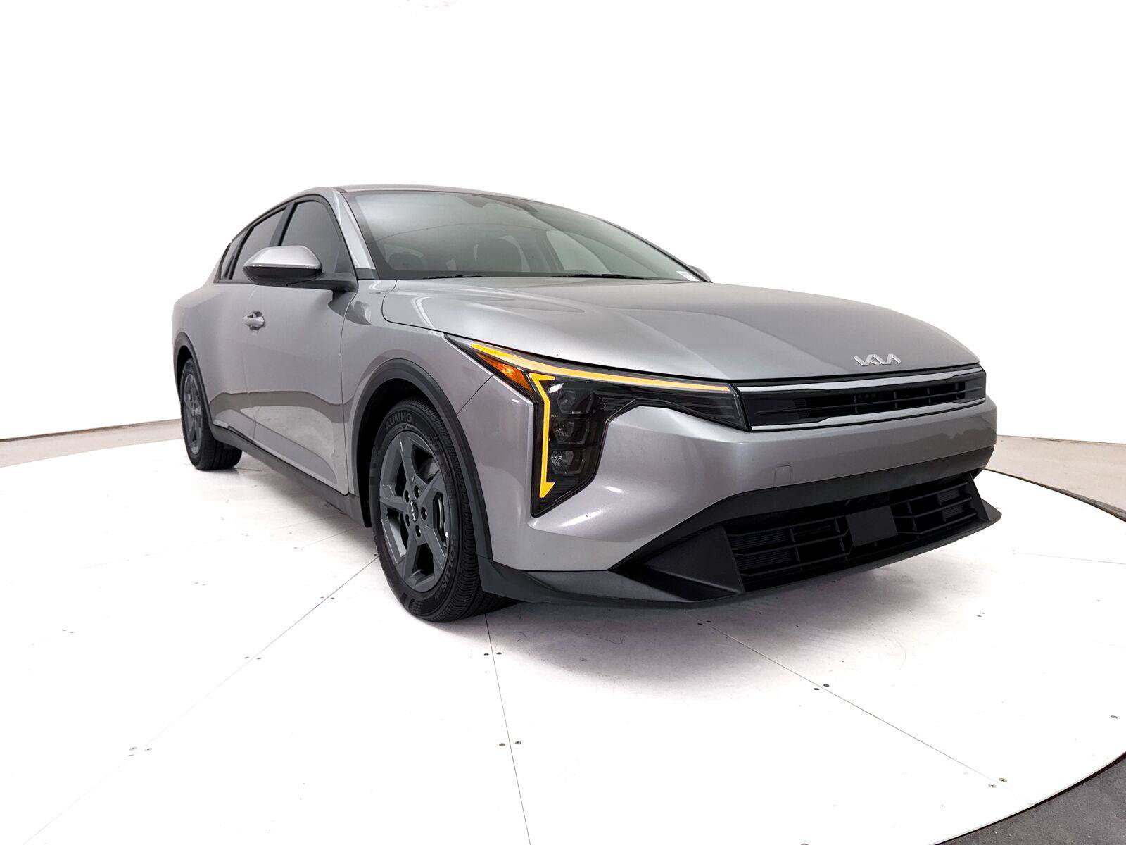 Used 2025 Kia K4 FWD image 11