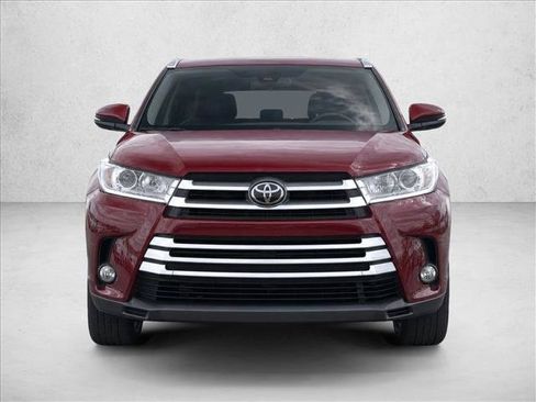 Certified 2019 Toyota Highlander XLE FWD image 2