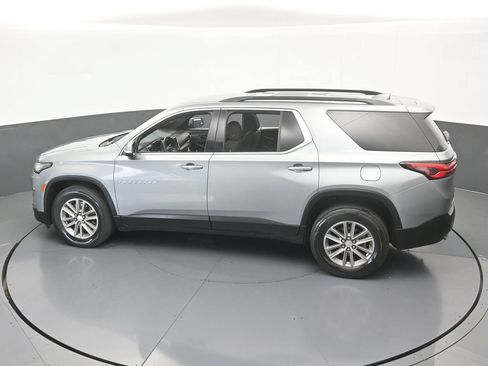 Used 2023 Chevrolet Traverse LT FWD image 49