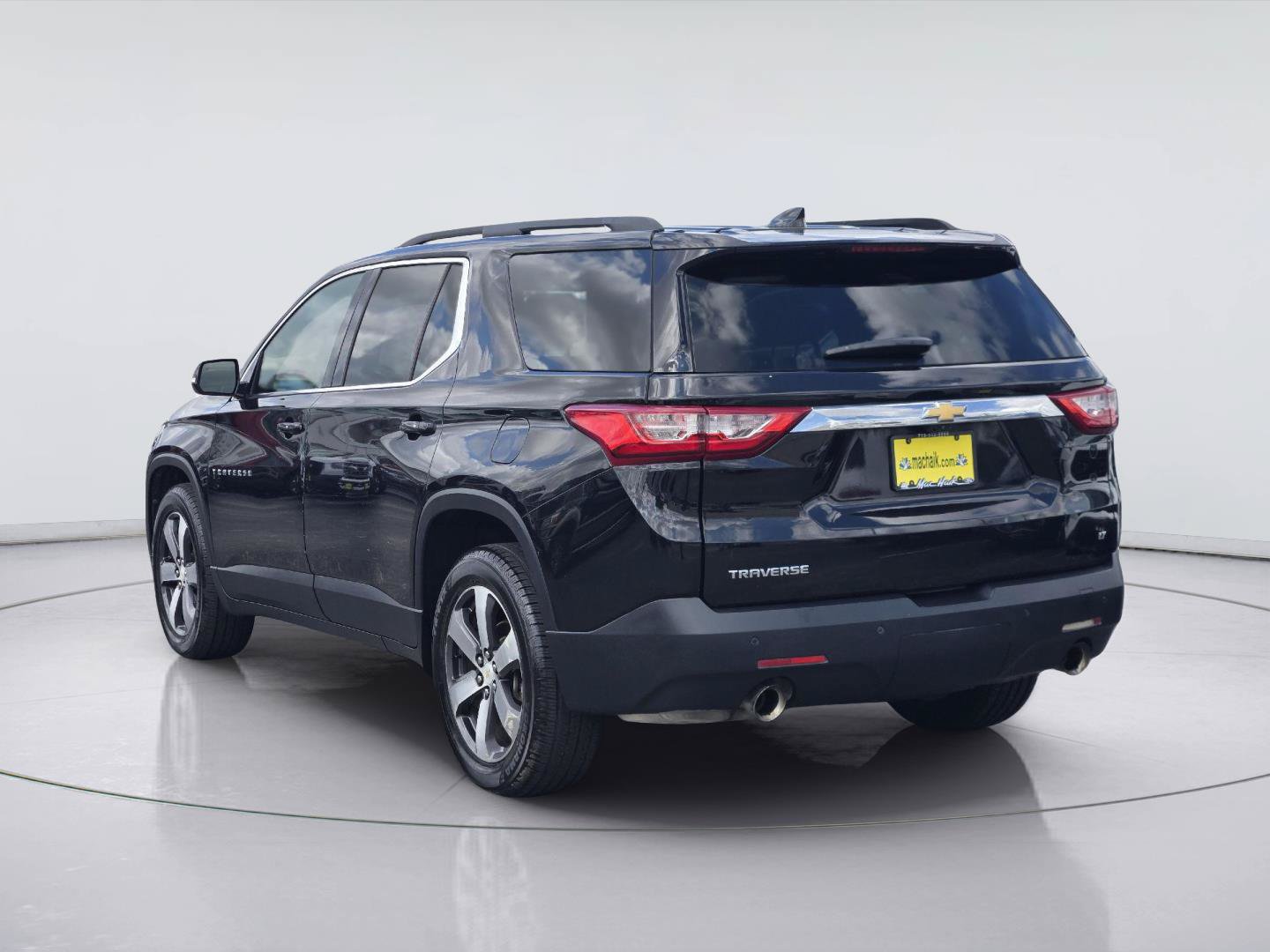 Used 2019 Chevrolet Traverse LT w/ LT Premium Package FWD image 6