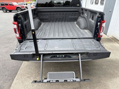 Used 2022 Ford F150 Raptor w/ Raptor 37 Performance Package AWD/4WD image 26