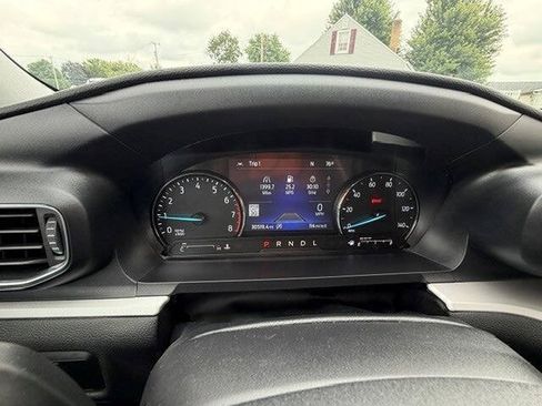 Used 2024 Ford Explorer XLT w/ Equipment Group 202A AWD/4WD image 15