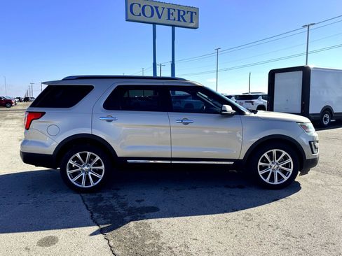 Used 2017 Ford Explorer Limited w/ Equipment Group 301A image 5