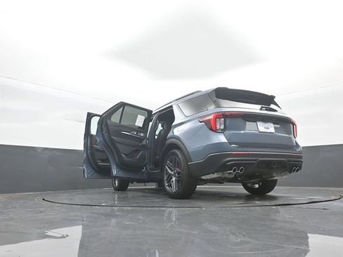 New 2026 Ford Explorer ST w/ Sun And Sound Package image 44