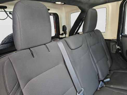Used 2021 Jeep Wrangler Unlimited Sport AWD/4WD image 17