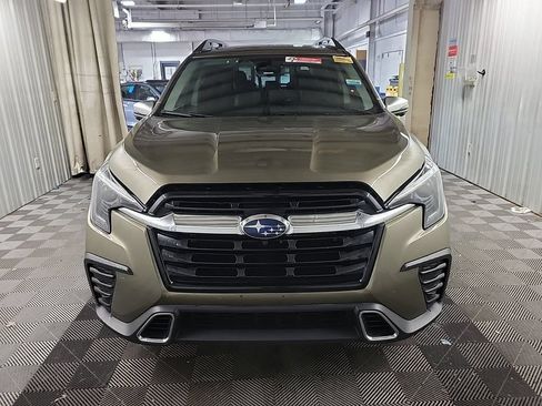 Used 2023 Subaru Ascent Touring AWD/4WD image 2