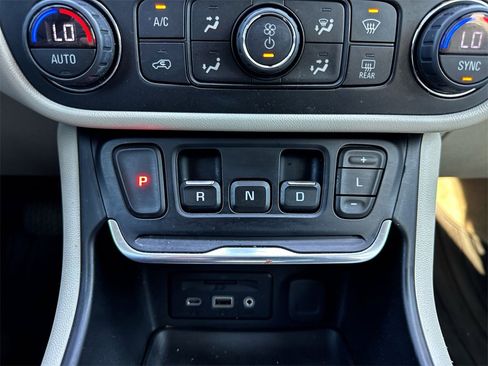 Used 2019 GMC Terrain Denali w/ Advanced Safety Package image 20