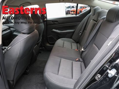Used 2025 Nissan Altima 2.5 SV FWD image 21