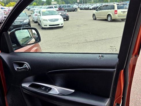 Used 2013 Dodge Journey SXT image 16