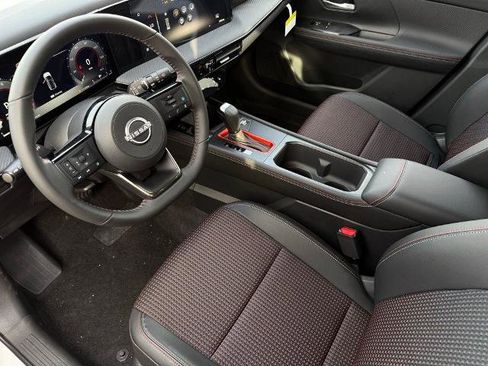 New 2026 Nissan Kicks SR w/ Cold Weather Package image 16