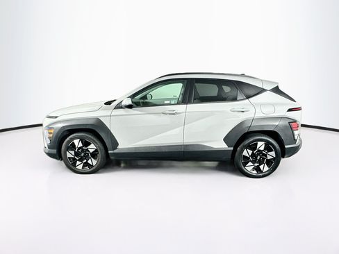 Used 2025 Hyundai Kona SEL FWD image 4