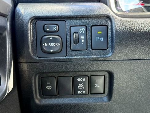 Used 2016 Toyota 4Runner Limited image 28