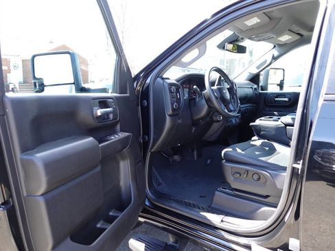 Used 2024 Chevrolet Silverado 2500 Custom w/ Custom Value Package AWD/4WD image 12