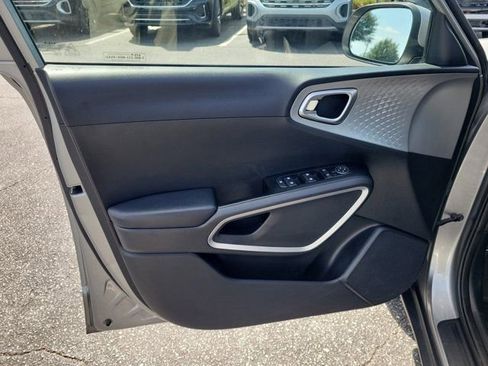 Used 2023 Kia Soul LX w/ Option Group 015 image 14