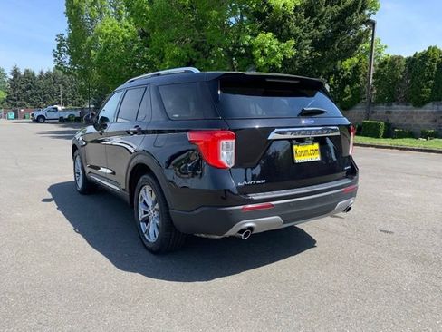 Used 2023 Ford Explorer Limited AWD/4WD image 3