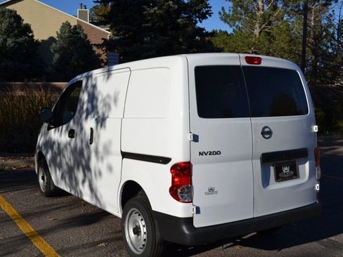 Used 2021 Nissan NV200 S w/ Sliding Door Glass Package image 10