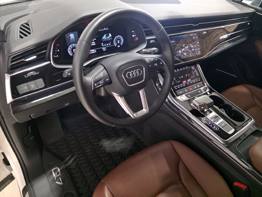 Used 2020 Audi Q7 2.0T Premium Plus w/ Premium Plus Package AWD/4WD image 18