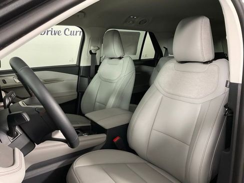 New 2026 Ford Explorer Active w/ Active Comfort Package image 14