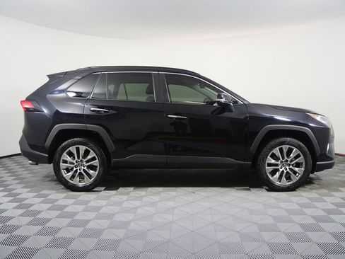 Used 2019 Toyota RAV4 Limited image 2