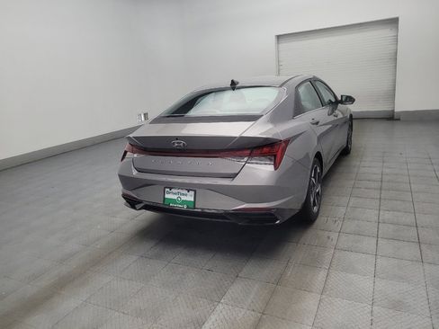 Used 2021 Hyundai Elantra SEL w/ Convenience + Premium Package FWD image 9