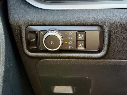 Certified 2023 Ford Explorer XLT w/ Equipment Group 202A image 21