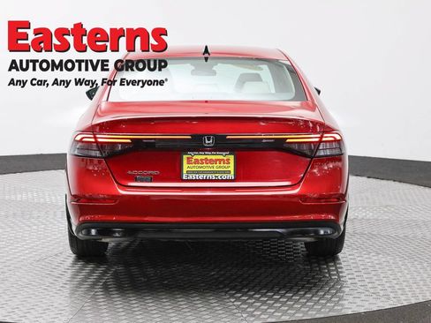 Used 2025 Honda Accord SE image 6