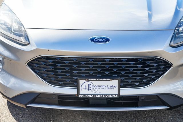 Used 2021 Ford Escape Titanium AWD/4WD image 8