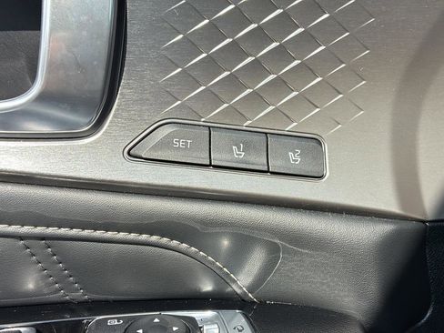 Used 2022 Kia Sorento SX image 39