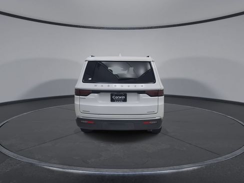 Certified 2022 Jeep Wagoneer Series II AWD/4WD image 15