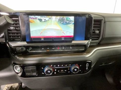 Used 2024 Chevrolet Silverado 1500 LT AWD/4WD image 30
