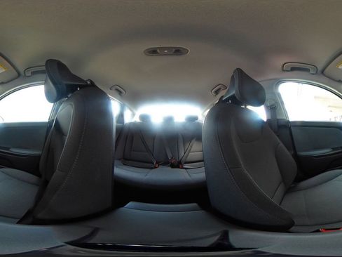 Used 2025 Kia K4 LXS FWD image 43