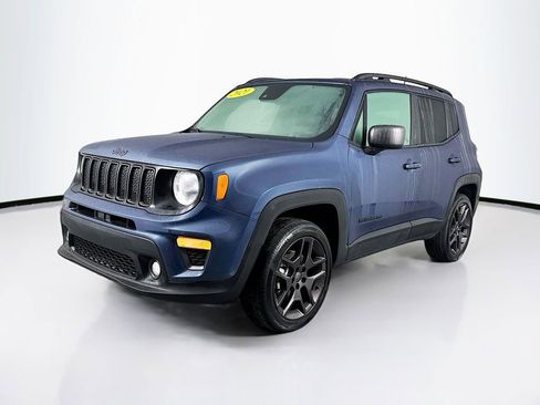 Used 2021 Jeep Renegade Latitude image 3