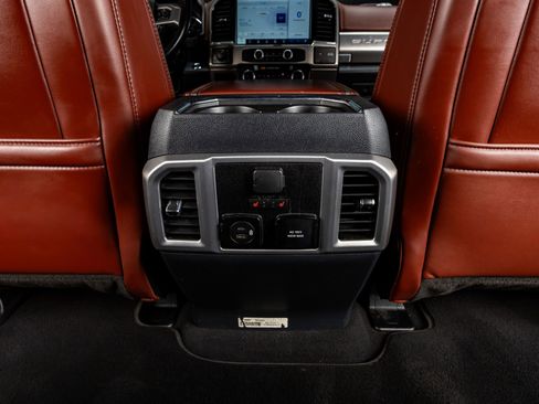 Used 2022 Ford F250 Platinum w/ FX4 Off-Road Package image 33