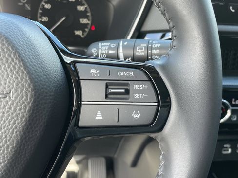 Used 2025 Honda CR-V EX-L image 37