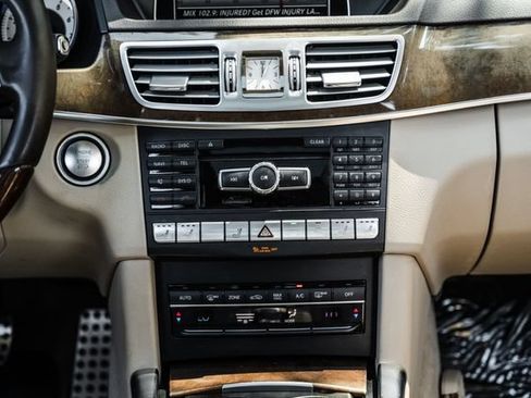 Used 2015 Mercedes-Benz E 350 4MATIC Wagon image 18