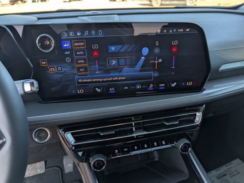 New 2026 Chevrolet Traverse LT w/ Enhanced Driving Package image 14