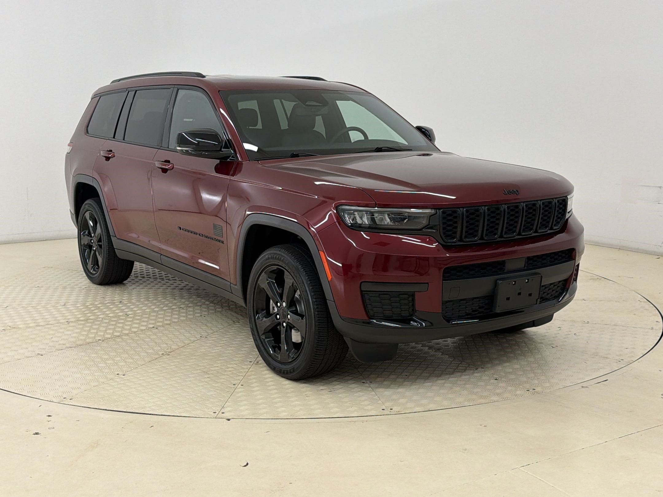 Used 2023 Jeep Grand Cherokee L Laredo AWD/4WD image 7